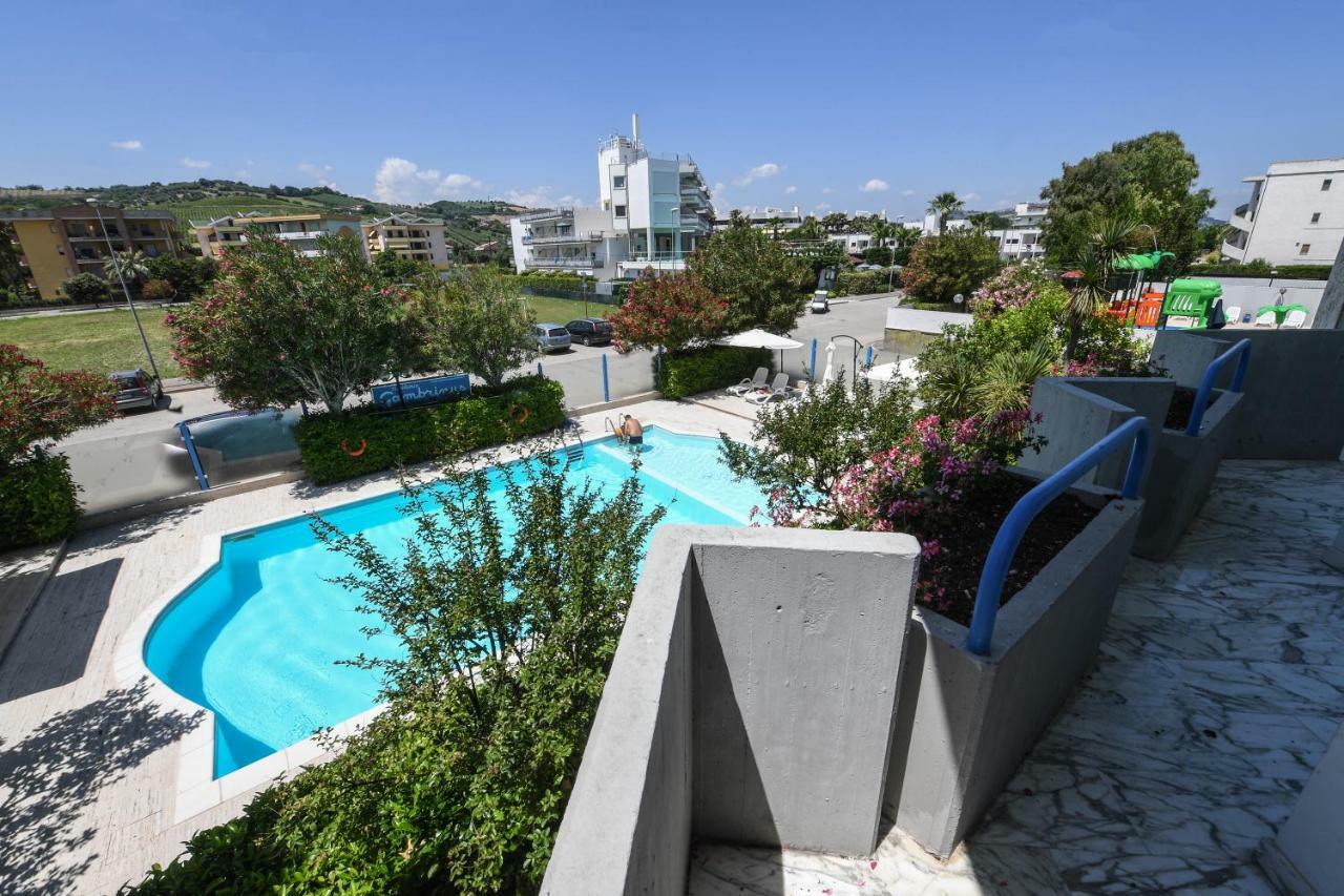 Residence Gambrinus Giulianova Exterior foto
