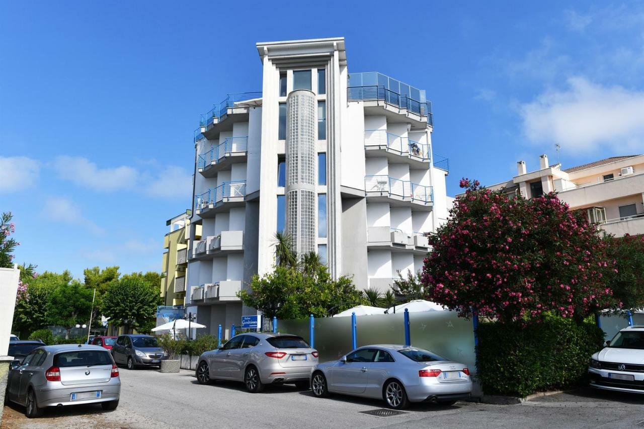 Residence Gambrinus Giulianova Exterior foto